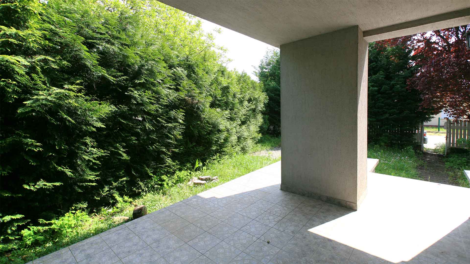 Balaton déli partján, igényes lakóház eladó