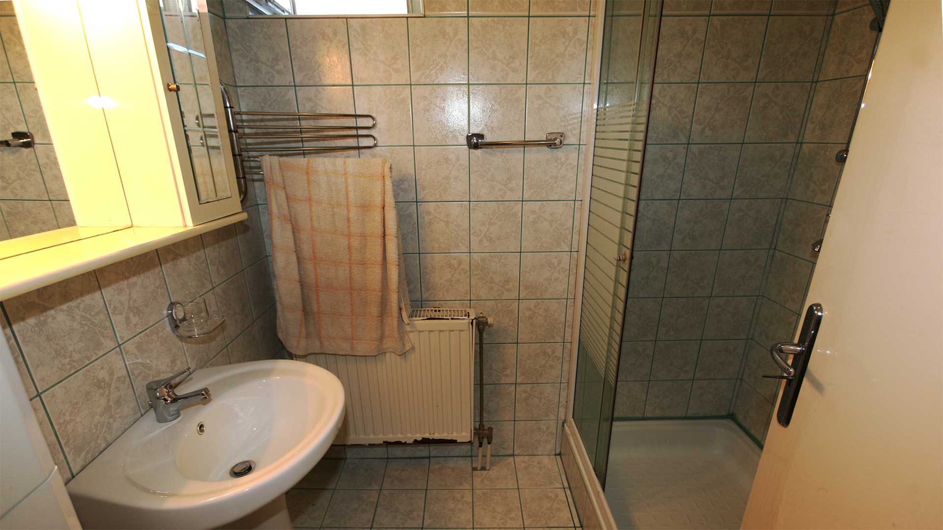 Balaton közelében, önálló kertes családi lakóház eladó