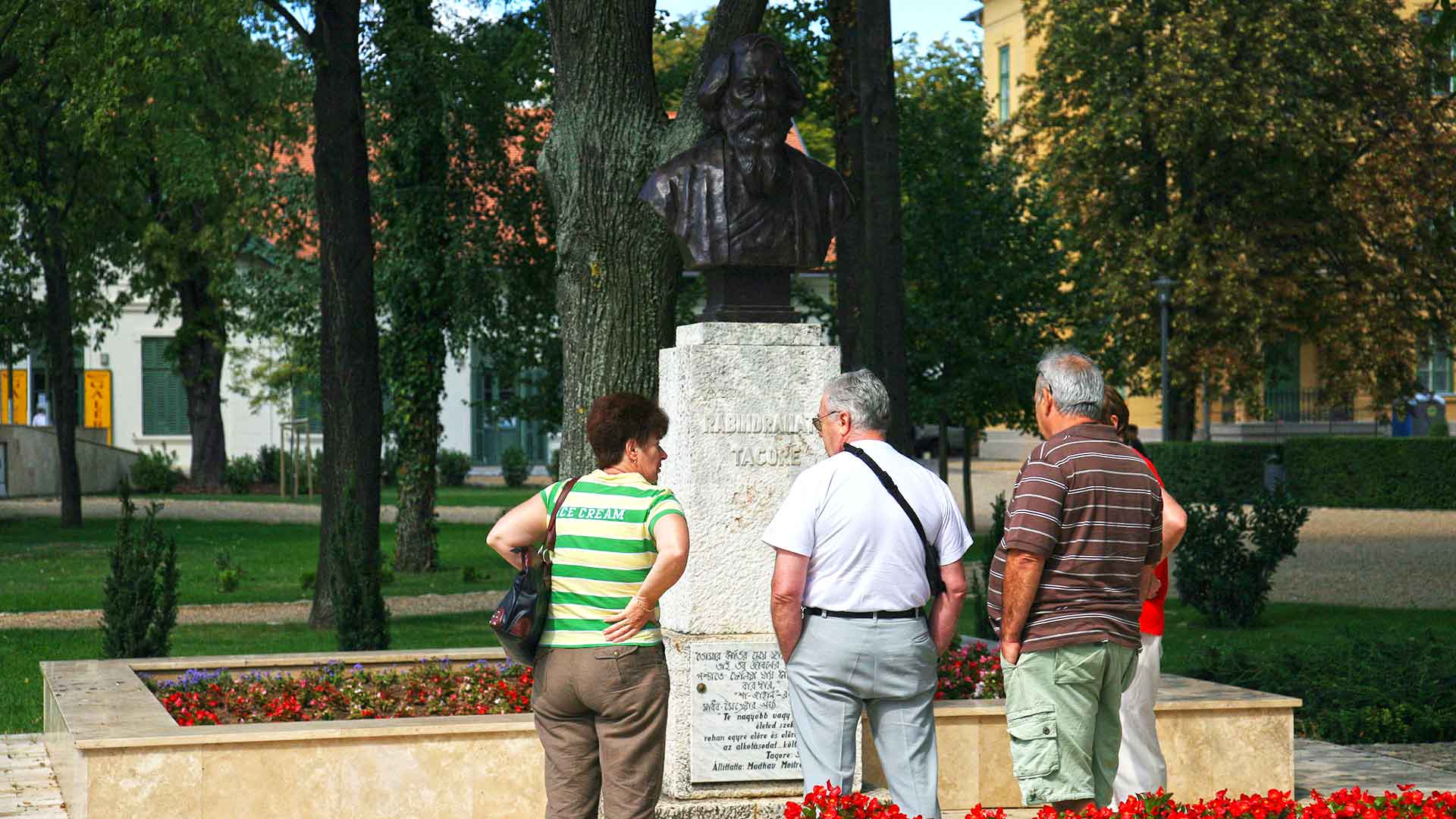 Balatonfüred, Tagore-sétány, Rabindranáth Tagore emlékművével.