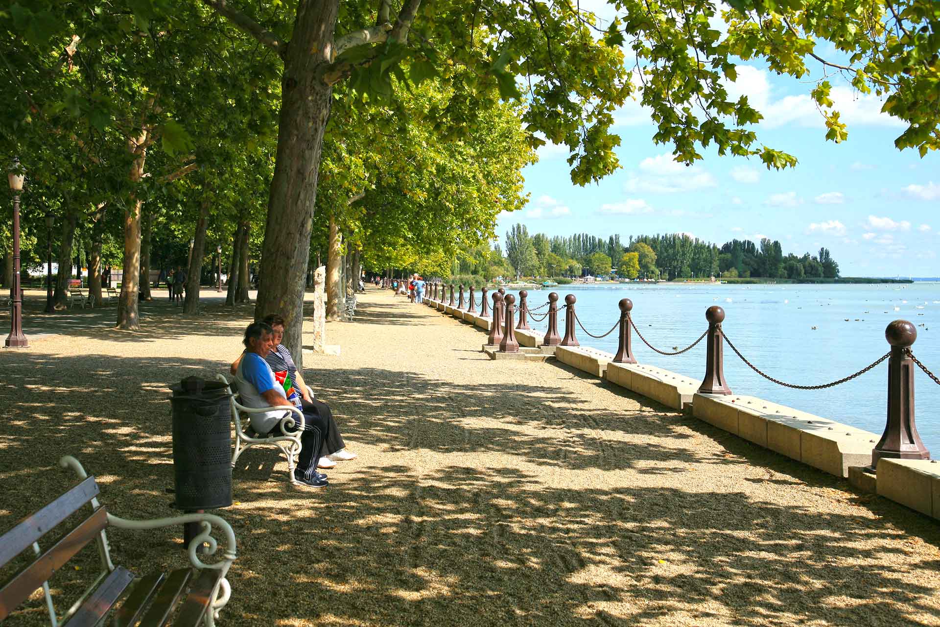 Balatonfüred, Tagore-sétány árnyas fái.