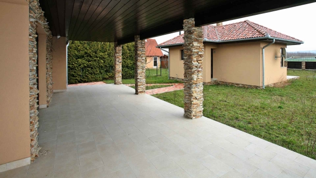 Eladó balatoni házak, lakóház a Balatonon Eladó balatoni házak, lakóház a Balatonon