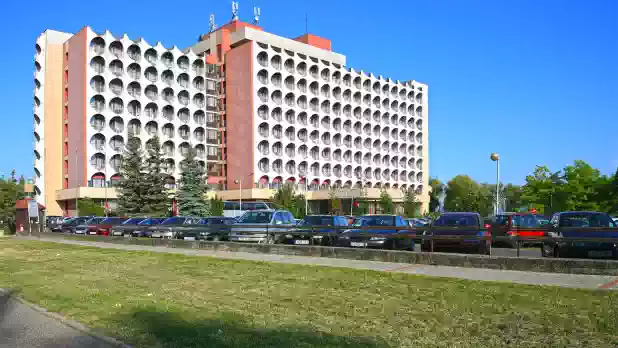 Siófok, Hotel Ezüstpart, egykori SZOT üdülő