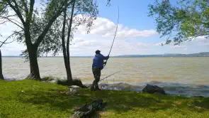 Saját tervezésű balatoni nyaralót építhet a Balatonnál 