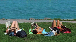 Az első emeleti, elegáns lakás, a szabad strandtól 200 méterre, már nem eladó