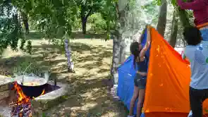 Sátrazás, tüzeskedés